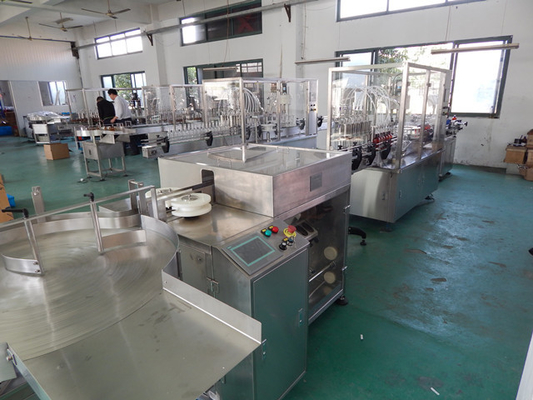 TIANHE Machine de remplissage et de bouchage automatique de flacons de 100 ml pour l'emballage pharmaceutique fournisseur