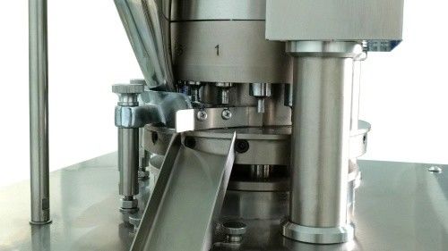 ZP15 EU-D Tooling Rotary Tablet Presss Machine Candy Medicine fournisseur