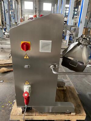 Mélangeur de cuve de laboratoire variable 50L avec écran tactile pour équipement de traitement pharmaceutique fournisseur